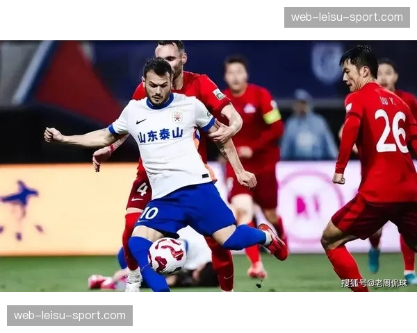 山东泰山阿尔瓦罗：自由身加盟成球队冬窗唯一引援