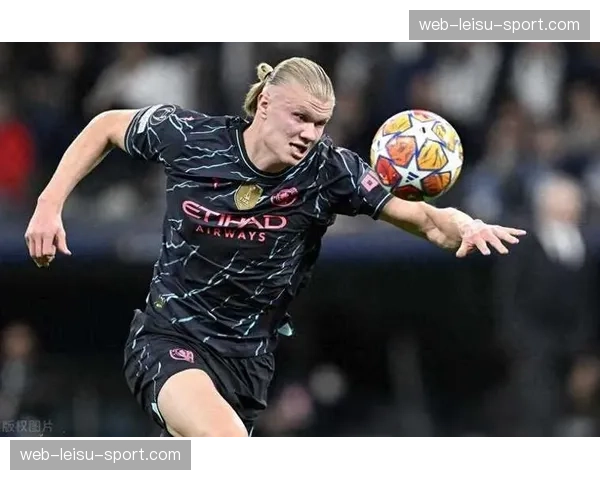 哈兰德训练中完成高难度凌空射门,瓜迪奥拉称其状态“令人兴奋” 哈兰德训练中完成高难度凌空射门,瓜迪奥拉称其状态“令人兴奋”